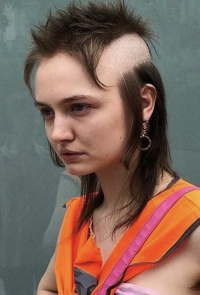 Weird Mullet, Radical Haircut, Crazy Hair Cuts, Skullet Haircut, Unusual Hairstyles, Funny Haircuts, Crazy Haircuts, Horrible Haircuts, Unique Haircuts