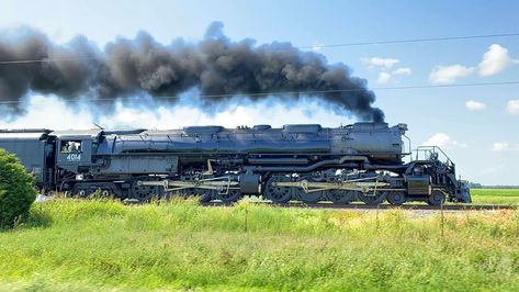 Old Train Pictures, Model Steam Trains, Trains Photography, Steam Trains Photography, Union Pacific Train, Big Boy 4014, Train Wallpaper, Train Museum, Old Steam Train