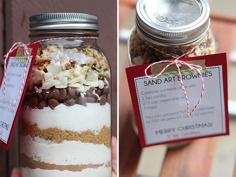 Brownies In A Jar, Brownie Mix Recipes, Homemade Brownie Mix, Mason Jar Recipe, Mason Jar Party, Christmas Brownies, Ghirardelli Chocolate, Cranberry Cookies, Brownie Ingredients