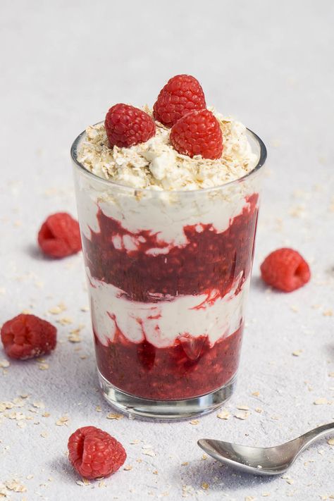 How to Make Scottish Cranachan - An Easy Scottish Dessert Recipe | Scottish Desserts | Scottish Whisky Cream and Raspberry Dessert with Toasted Oatmeal and Honey | Scottish Food | Scottish Scran | Food from Scotland Dundee Cake Recipe, Cranachan Recipe, Scottish Scran, Toasted Oatmeal, Celtic Food, Foreign Cuisine, Clootie Dumpling, Traditional Scottish Food, Tattie Scones