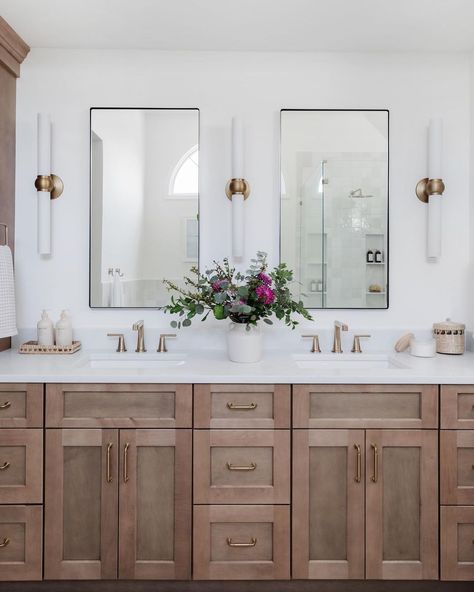 TYLER INTERIORS on Instagram: “For a luxurious finish we suggest flanking a beautiful vanity mirror with wall sconces. This brings the lighting closer to you to better…” Marble Wood Bathroom Ideas, Bathroom Sconces Double Vanity, Oak Vanity Bathroom, White Oak Bathroom Vanity, White Oak Vanity, Oak Bathroom Vanity, Door Bar, Bathroom Gallery, Primary Bath