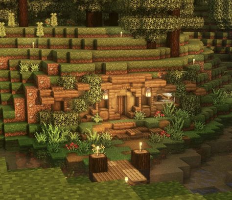 Minecraft Jungle Cottage, Earthy Minecraft House, Minecraft Mossy Cottage, Hill House Minecraft, Cave Builds Minecraft, Hobit Houses Minecraft, Forest House Minecraft, Minecraft Forest Builds, Minecraft Hill House