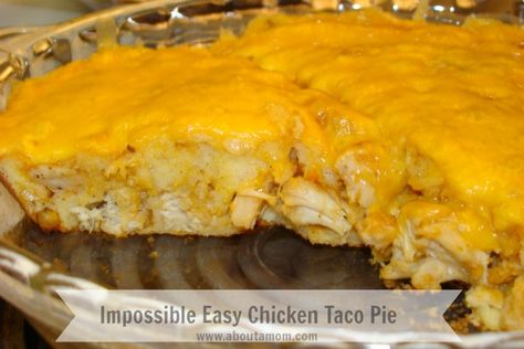 Impossible Easy Chicken Taco Pie Recipe Taco Quiche, Impossible Taco Pie, Easy Chicken Taco, Chicken Tacos Recipe Easy, Taco Pie Recipes, Healthy Chicken Tacos, Chicken Tacos Easy, Baked Chicken Tacos, Taco Pie