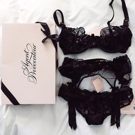 Cute Lingerie, Lingerie Outfits, Pretty Lingerie, Dolce E Gabbana, Agent Provocateur, Support Bras, Luxury Lingerie, Beautiful Lingerie, Black Lingerie