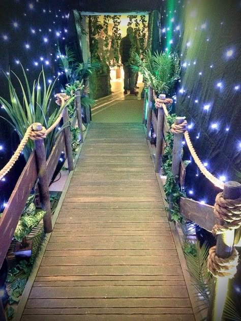 Shipwrecked Prom Theme, Beach Stage Design, Swamp Decorations, Beach Walkway, Beach Theme Party Decorations, Gallery Event, Rock Beach, Vbs Themes, Vbs 2024