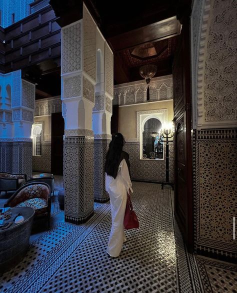 Rich Middle Eastern Aesthetic, Moroccan Girl Aesthetic, Morrocan Aesthetic, Summer Outf, Moroccan Arabic, Moroccan Houses, Morocco Aesthetic, Moroccan Interior Design, Moroccan Style Interior