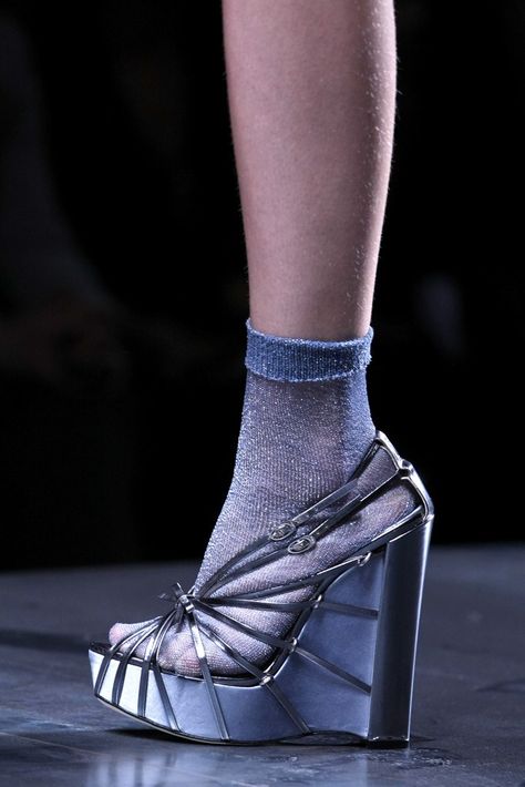 2010 Shoes, Pretty Heels, Runway Shoes, Fairytale Fashion, Stunning Shoes, Fashion Project, Crazy Shoes, Pretty Shoes, Dream Shoes