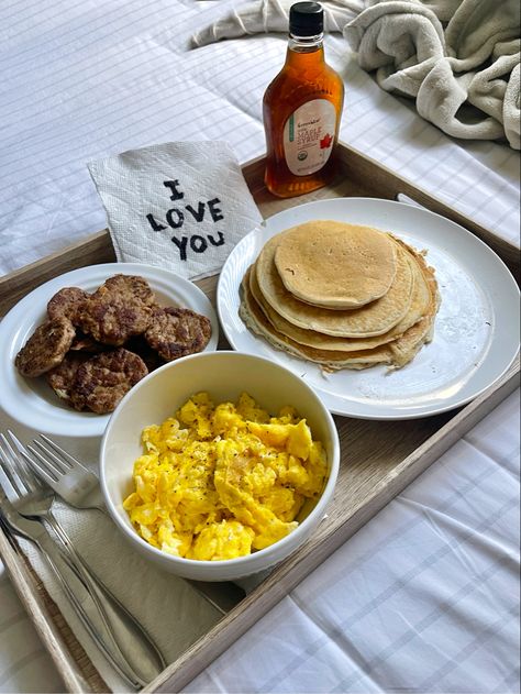 Breakfast Boyfriend Surprise, Breakfast For My Boyfriend, Breakfast For Boyfriend Ideas, Cute Breakfast Ideas For Boyfriend, Breakfast With Boyfriend, Breakfast For Boyfriend, Boyfriend Breakfast, Cute Breakfast Ideas, Romantic Breakfast