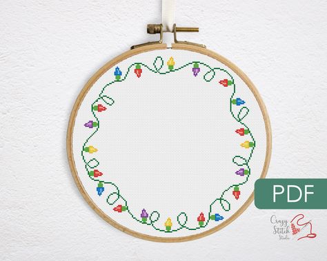 Cross Stitch Borders Simple Circle, Cross Stitch Christmas Lights Border, Christmas Light Cross Stitch, Cross Stitch Christmas Lights, Cross Stitch Christmas Border, Christmas Lights Cross Stitch, Cross Stitch Wreath, Light Wreath, Cross Stitch Border