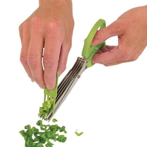 Helpful kitchen tools for fruit & veggie lovers that make life easier! on chemistrycachet.com Herb Kitchen, Herb Scissors, Types Of Herbs, Kitchen Shears, Culinary Herbs, Vegetable Tools, Cool Kitchen Gadgets, Kitchen Scissors, Fresh Herbs