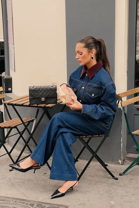 Gorgeous dark denim jacket with brown collar, similar version linked here! Dark Denim Jacket, Lined Denim Jacket, White Tail, Dark Denim, Fall Trends, Aesthetic Fashion, Denim Jacket, Cowboy, Collar