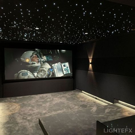 Cinema Room Ideas, Movie Room Diy, Cinema Living Room, Basement Theater Room, Basement Theater Room Ideas, Cinema Room Decor, Projector Room, Cinema Room Design, Home Theatre Room Ideas