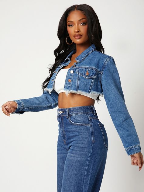 Crop Denim Jacket Outfit Women, Crop Denim Jacket Outfit, Cropped Jean Jacket Outfit, Denim Jacket Outfit Women, Cropped Denim Jacket Outfit, Long Denim Coat, Outfit Night Club, Crop Denim Jacket, Crop Top Jacket