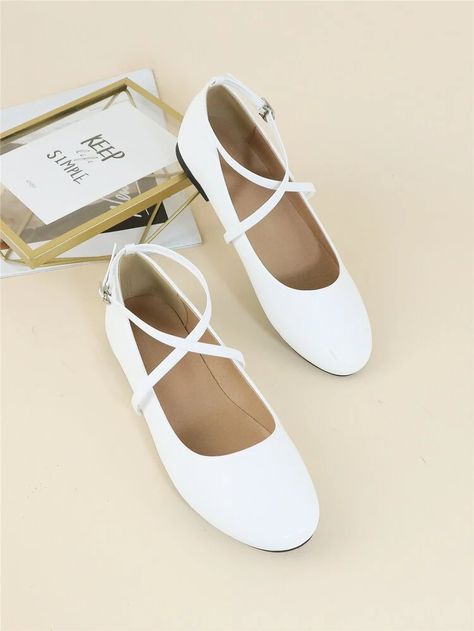 White Shoes Prom, Grad Shoes Flats, White Dance Shoes, White Shoes Flats, Pretty Shoes Flat, White Ballerina Shoes, White Doll Shoes, Pretty Flat Shoes, Prom Flats