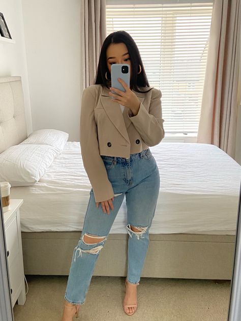 ASOS, cropped blazer, beige blazer, cropped blazer outfit, spring outfit 2021, spring outfit inspiration, summer outfit inspiration, summer outfit 2022, summer outfits Crop Blazer Outfit, Cropped Blazer Outfit, Beige Blazer Outfit, Beige Outfit, Blazer Outfit, Stylish Work Outfits, Causual Outfits, Cropped Blazer, Blazer Outfits