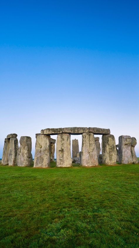 Arequipa, Ancient Architecture, Stonehenge Aesthetic, Stonehenge Photography, Europe Wallpaper, Stonehenge England, Stone Henge, Exotic Places, Wild Nature