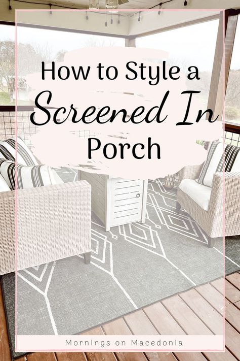 Come see how to style a screened in porch and all my tips on how to keep it cozy! Click the link for more info! Back Screened In Porch Ideas, Coastal Porch Decor, Coastal Patio Ideas, Coastal Sunroom, Sunporch Ideas, Cozy Front Porch Ideas, Screened Front Porches, Porch Refresh, Decorating Porch