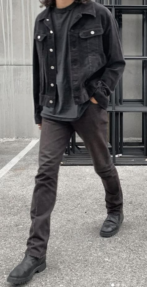 Grunge Male Outfits, Punk Outfits Men, Mens Alternative Fashion, Mens Grunge, Grunge Outfits Men, Goth Guys, Aesthetic Outfits Men, Dark Outfits, Mens Outfit Inspiration