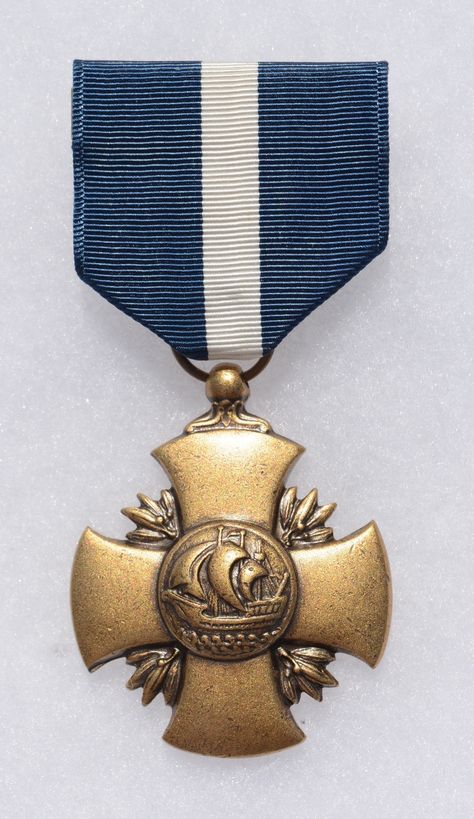 Full view of the Navy Cross medal. Us Military Medals, Navy Badges, Navy Cross, Cross Medal, Military Medals, Military Insignia, Military Appreciation, Medal Of Honor, United States Navy