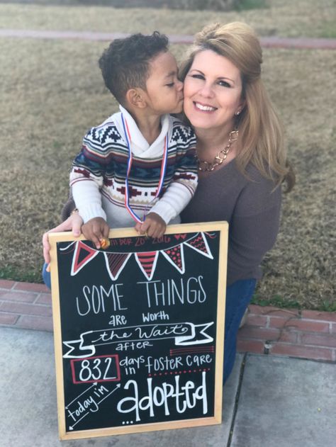 Toddler’s Jubilant Fist Pump as He’s Adopted After 832 Days in Foster Care: ‘Mama, I Am happy’ Adoption Day Photo Shoot, Adoption Signs For Pictures, Adoption Day Shirts Families, Adoption Finalization Party, Home Study Adoption, Adoption Cake, Adoption Pictures, Foster Care Announcement, Adoption Shirts