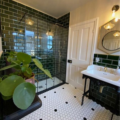 George from @Glynnovation created a stunning Victorian-style vibe in their bathroom using our Victorian Green Metro Tiles and our Pixel Hexagon Matt Mosaic Tiles in black and white. Our Victorian Metro Tiles have a bevelled edge that contains a slightly lighter tone; making each tile stand out! Made from durable ceramic, they are perfect for giving your wall spaces a wonderful vintage appearance. Victorian House Bathroom, Modern Victorian Bathroom, Black And White Bathroom Floor, Black Tile Bathrooms, Victorian Style Bathroom, Metro White, Black And White Tiles Bathroom, Green Tile Bathroom, White Bathroom Tiles