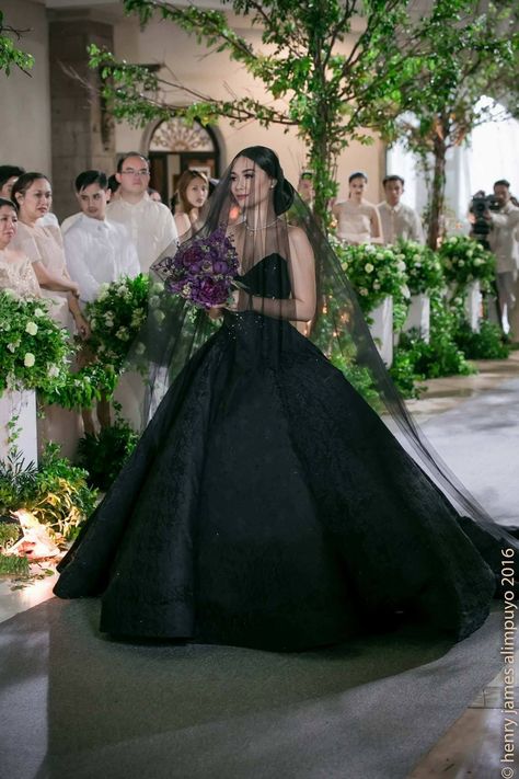 A Black Wedding, Wedding Dress Black, Black Wedding Gowns, Ball Gowns Wedding Dress, Black Wedding Dress, Gothic Wedding Dress, White Wedding Gowns, Dark Wedding, Pink Wedding Dress