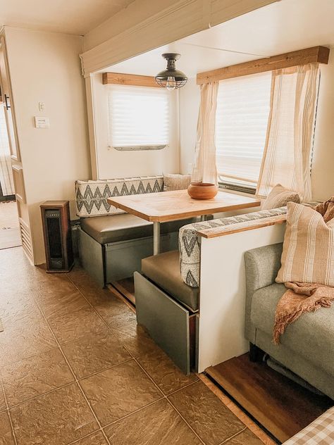 44 Ideas for an RV Window Makeover | RV Inspiration Rv Slide Out Remodel, Camping Renovations, Rv Blinds, Window Makeover, Rv Tour, Rv Curtains, Rv Design, Rv Windows, Camper Windows