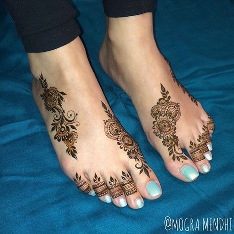 Remarkable Leg Mehandi Designs For Brides Bringing Glory In Her Life! Feet Mendhi Design, Henna For Legs Design, Stylish Mehndi Designs For Leg, Mehandi Designs For Leg, Mehandi Design For Foot, Henna For Leg, Mehandi Designs For Foot, Mehandi Design For Leg, Mehandi Designs For Bride