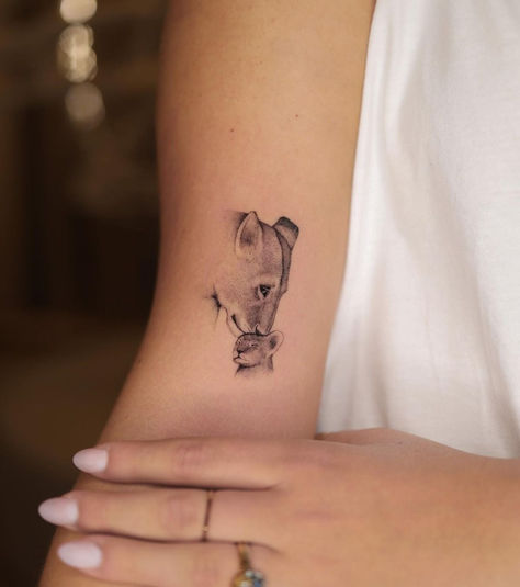 Mother Related Tattoos, Lion Lioness And Cub Tattoo, Lion And Baby Tattoo, Protective Mother Tattoo, Mother Lion Tattoo, Couple Tattoos Lion And Lioness, Lioness Tattoo Small, Mother Lion And Cub Tattoo, Two Lions Tattoo