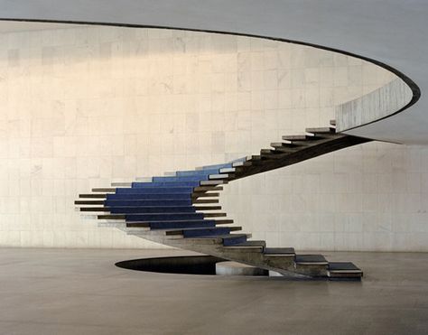 cur8ion:  Brasilia, Oscar Niemeyer, Brazil More info via... Statement Stairs, Statement Staircase, سلالم حلزونية, Architecture Cool, Beautiful Stairs, Escalier Design, Stairs Architecture, Stairway Design, Graphisches Design