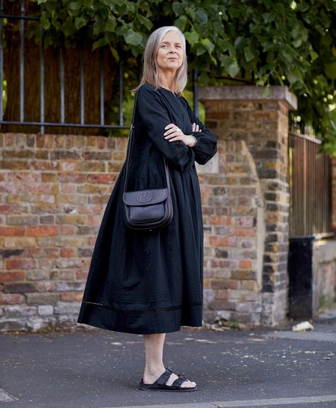 Tunic Dress Outfit, Black Shirt Dress Outfit, Funky Clothes, Boho Autumn, Casually Chic, Senior Style, Minimal Wardrobe, Shirt Dress Outfit, Funky Dresses