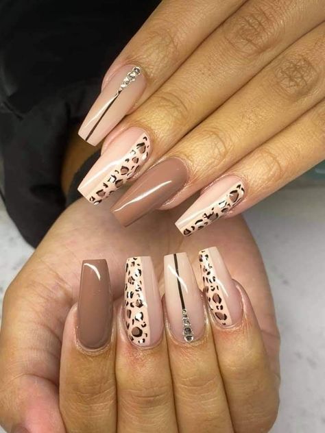 Nail Art Leopard, Ongles Beiges, Leopard Nail Designs, Pink Tip Nails, Cheetah Nails, Nails Art Ideas, Tie Dye Nails, Leopard Print Nails, Stylish Nails Designs