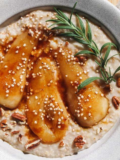 Rosemary Caramelised Pear Vegan Oatmeal - baking me healthy Caramelised Pear, Vegan Crumble, Caramelized Peaches, Vegan Oatmeal, Healthy Strawberry, Roasted Pecans, Cashew Butter, Strawberry Rhubarb, Toasted Pecans