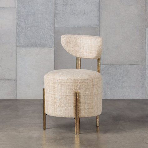 51 Vanity Stools to Upgrade Your Daily Routine with a Designer Touch Luxury Chairs, Vanity Chair, Ottoman Stool, Vanity Stool, Stool Design, Kelly Wearstler, Modern Vanity, Creative Furniture, Comfy Chairs