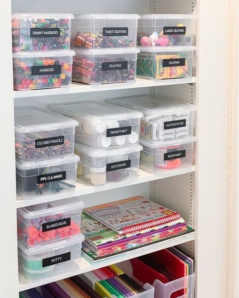 Tidy Wardrobe, Kids Craft Storage, Crafts Organization, Craft Closet Organization, Craft Shelves, Supply Organization, Craft Organisation, Neat Method, Craft Cupboard