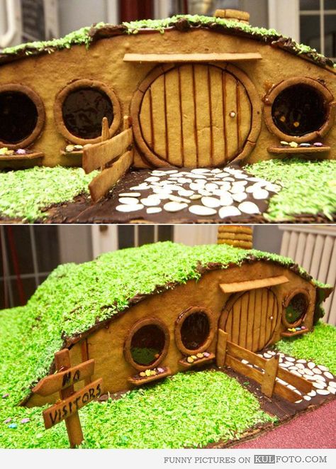 Edible House Craft, Lord Of The Rings Gingerbread House, Marvel Gingerbread House, Gingerbread Gnome House, Fantasy Gingerbread House, Gingerbread Hobbit House, Woodland Gingerbread House, Hobbit Gingerbread House, Stranger Things Gingerbread House