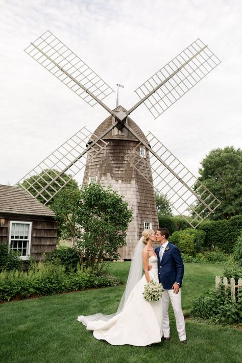 A Classic Summer Wedding in the Hamptons Hampton Wedding, Tent Photography, Outdoor Beach Wedding, Classic Summer Wedding, Hamptons Wedding, Nantucket Wedding, East Coast Wedding, Cape Cod Wedding, Beautiful Beach Wedding