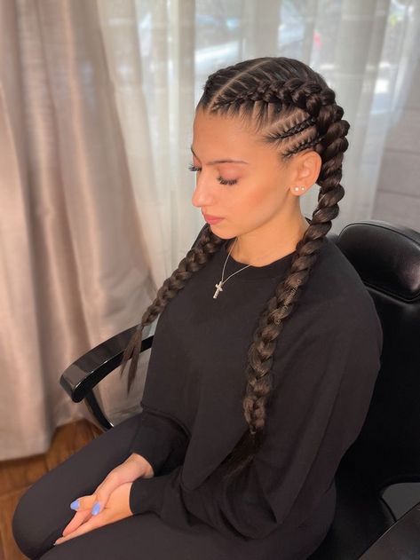 Kepang Dua, White Girl Braids, Two Braid Hairstyles, Kadeřnické Trendy, Extension Hair, Feed In Braids Hairstyles, Vlasové Trendy, Braided Cornrow Hairstyles, Braids With Extensions