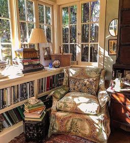 Lots Of Books, Cozy Reading Corners, Nook Ideas, Decor Ikea, Side Porch, Cozy Aesthetic, Home Libraries, Hus Inspiration, Book Nook