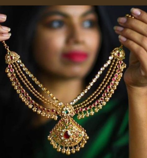 Gold Polki Necklace, Kandoli Designs Gold, Indian Gold Jewellery, India Necklace, Gold Jewelry Outfits, Antique Jewellery Designs, Gold Jewelry Simple Necklace, Pearl Necklace Designs, Gold Necklace Indian Bridal Jewelry