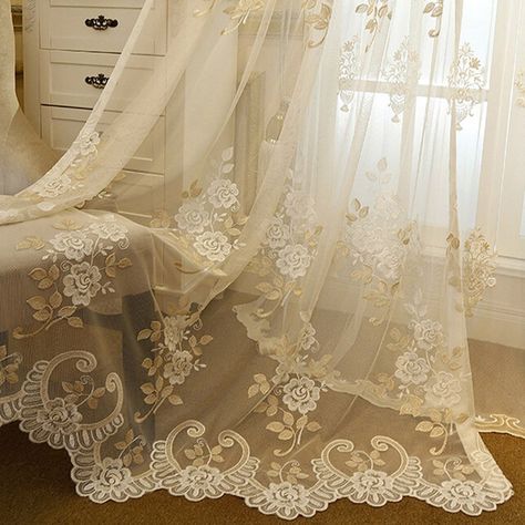 Lace Bedroom, Rideaux Shabby Chic, Living Room Beige, Lace Curtain Panels, Interior Room Decoration, Interior Decorating Living Room, Window Curtains Bedroom, Geometric Curtains, Beige Curtains