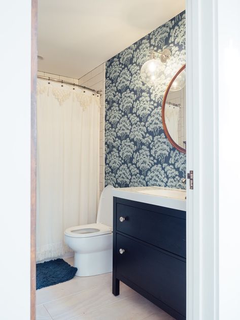 Farrow And Ball Hornbeam Wallpaper, Small Lake Cottage, Painted Wallpaper, Hand Painted Wallpaper, Farrow And Ball, Emily Henderson, Lake Cottage, Powder Bath, Guest Bath