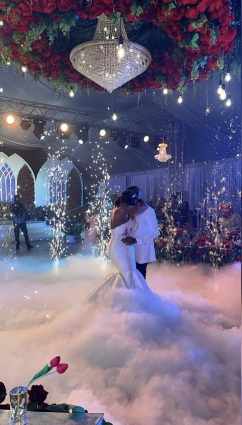 Dream Wedding Reception, Wedding Venue Decorations, Winter Wonderland Wedding, Future Wedding Plans, Dream Wedding Ideas Dresses, Wonderland Wedding, Wedding Goals, Fairytale Wedding, Red Wedding