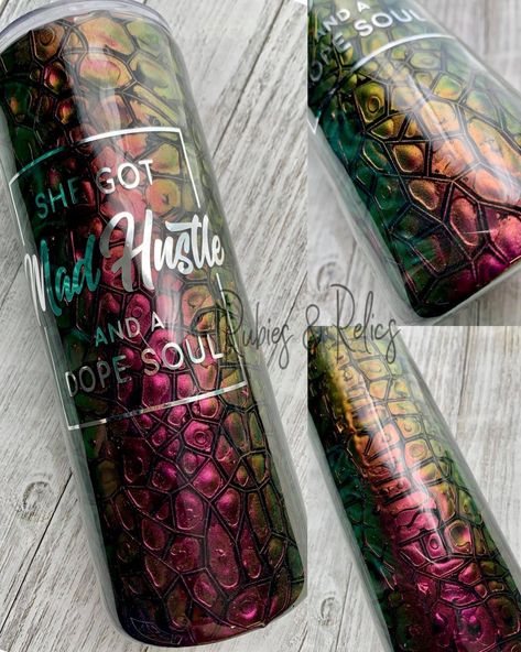 Dragon Tumbler Ideas, Sports Tumbler Ideas, Decorated Cups, Cricut Tumblers, Tumblers Ideas, Resin Business, Epoxy Pens, Tumbler Quotes, Tumbler Inspiration