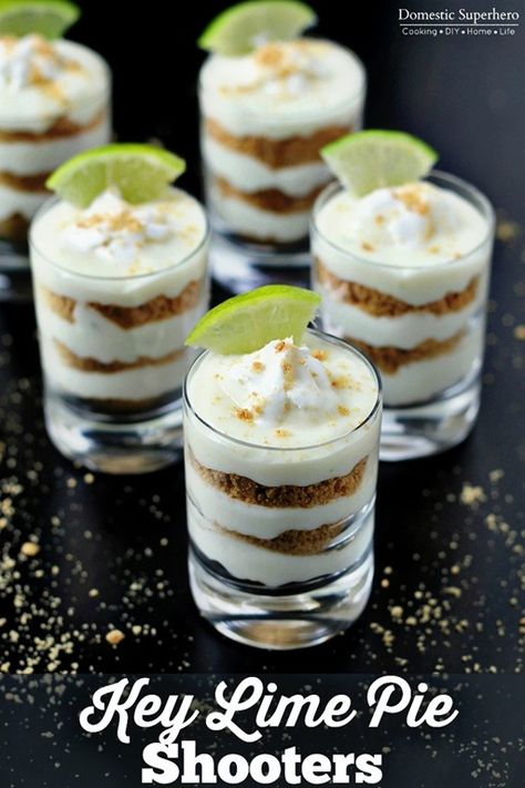 Key Lime Pie Shooters Key Lime Pie Cups, Key Lime Pie Shooters, Key Lime Pie Shot, Pie Shooters, Dessert Shooters Recipes, Shot Glass Desserts, Shooter Recipes, Mini Dessert Recipes, Dessert Shooters