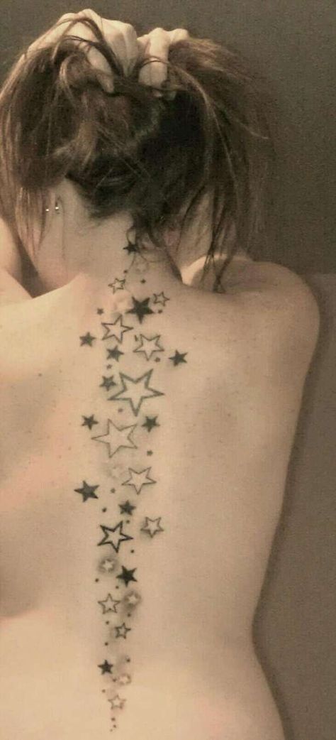 Spine Tattoos Stars, Star Spine Tattoo, Tattoo Emo, Tattoo Son, Jagua Henna, Funky Tattoos, Spine Tattoos For Women, Cute Little Tattoos, Rosen Tattoo