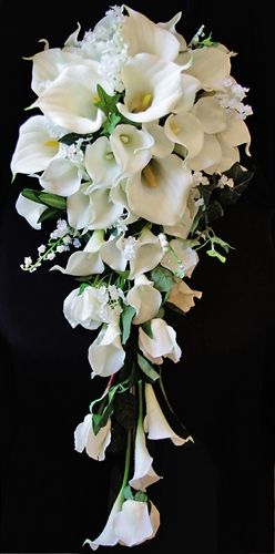 Calla Lily Bridal Bouquet Cascading, Calls Lily Bouquet, Modern Bridal Bouquet Unique, Bridal Bouquet Lilies, Cascade Wedding Bouquet, Wedding Bouquets Diy, Lily Bridal Bouquet, Calla Lily Bridal, Bouquets Diy