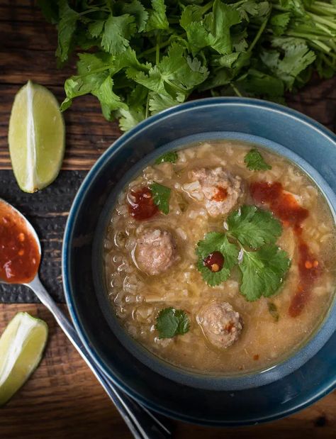 Thai Rice Soup, Pork Meatball Soup, Khao Tom, Thai Breakfast, Thai Rice, Cooking Jasmine Rice, Leftovers Soup, Pork Meatballs, Fried Shallots