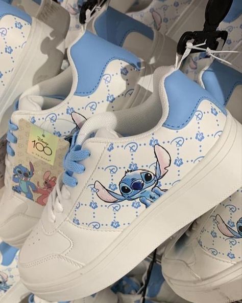 Disney Custom Shoes, Stitch Sneakers, Stitch Shoes, Lilo And Stitch Characters, Kid Birthday Outfits, Shoes Disney, Lilo And Stitch Merchandise, Nike Shoes Women Fashion, Stitch Stuff