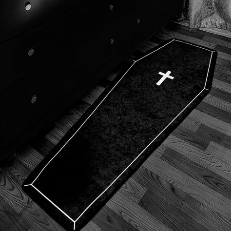 PRICES MAY VARY. 💖Halloween Decoration Rug: Coffin design and shape rug can decorate your halloween room and add to the festive atmosphere of Halloween horror. 💖High quality flannel material: durable, good water absorption, black stain resistance, non-slip bottom, can be placed in bathroom and kitchen. 💖Perfect Halloween Gift: A great Halloween gift for loved ones or friends that can be placed anywhere in the home for a surprise. Black and coffin designs give you a mysterious black power to m Black Room Aesthetic, Room Decor Trippy, Checkered Decor, Uhyggelig Halloween, Light Academia Room Decor, Artsy Room Decor, Witch Room Decor, Trippy Room Decor, Room Decor Grunge